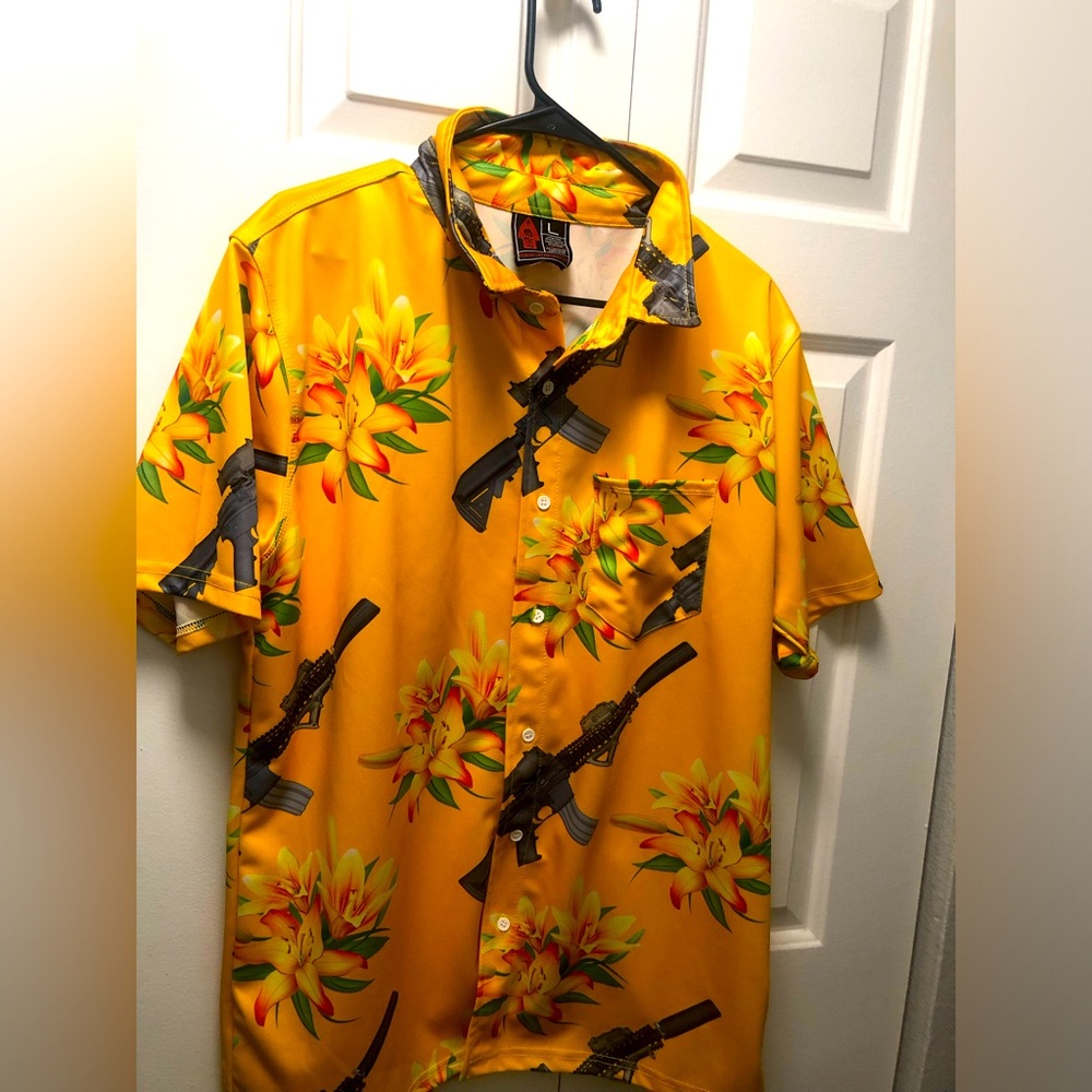 OAF Nation Men’s Yellow Floral Gun Yellow Hawaiian Shirt Size Large